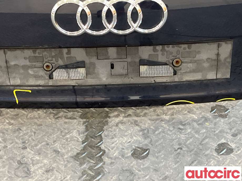 Bakluke sedan til Audi A8 2010-2013 (Type III, Fase 1)  (AUDI|4H0827023B)