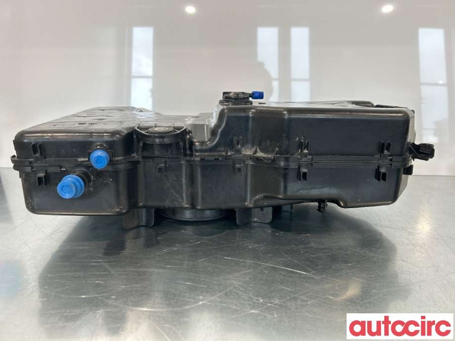 AdBlue tank til VW Transporter / Caravelle 2015-2019 (T6) (T6) (VOLKSWAGEN|7E0131877H|7E0131877E)