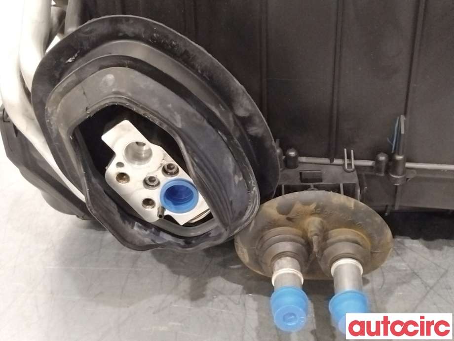 Diverse deler til Audi A8 2010-2013 (Type III, Fase 1) (AUDI|4H1820356|4H0898037|4H1820023)