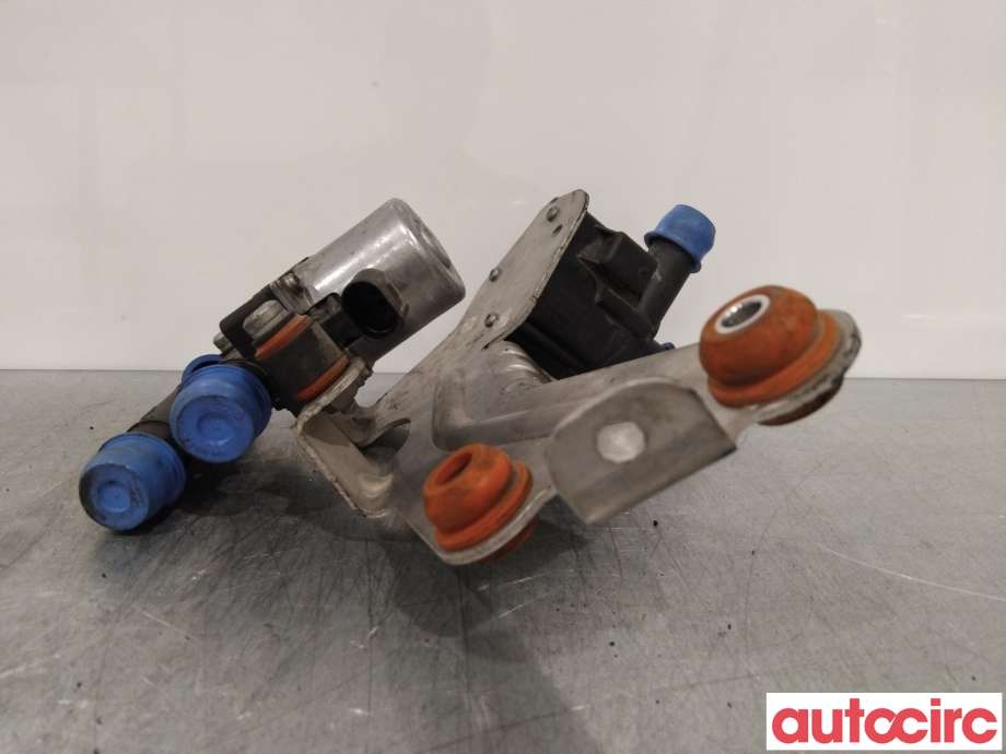 Diverse deler til Audi A8 2010-2013 (Type III, Fase 1) (AUDI|8E0820036|)