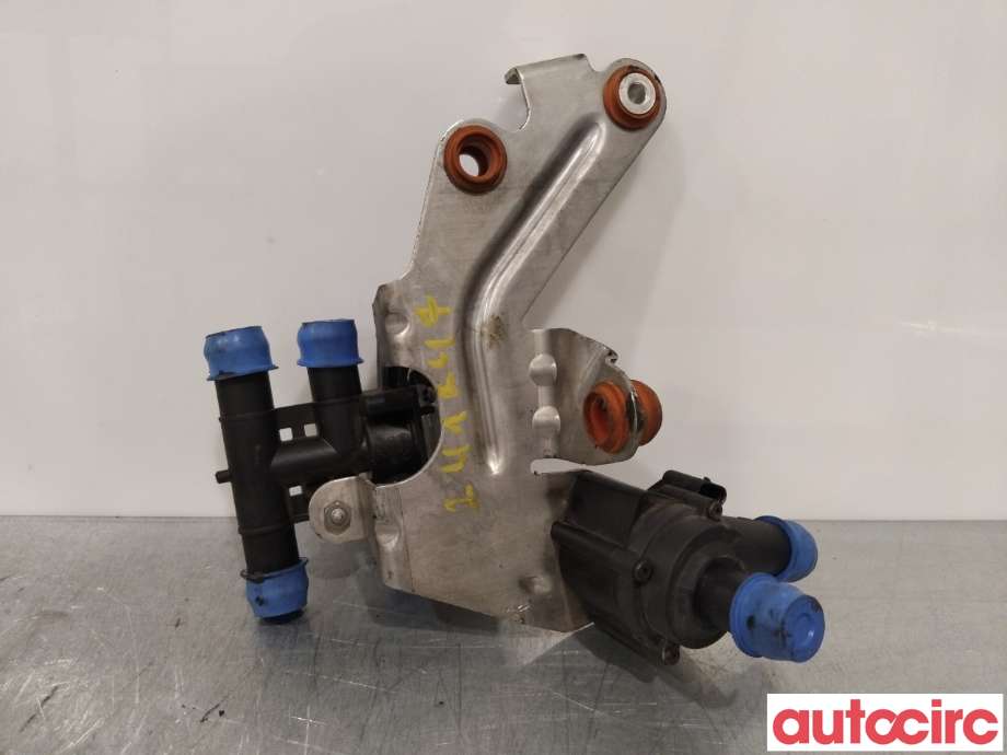 Diverse deler til Audi A8 2010-2013 (Type III, Fase 1) (AUDI|8E0820036|)
