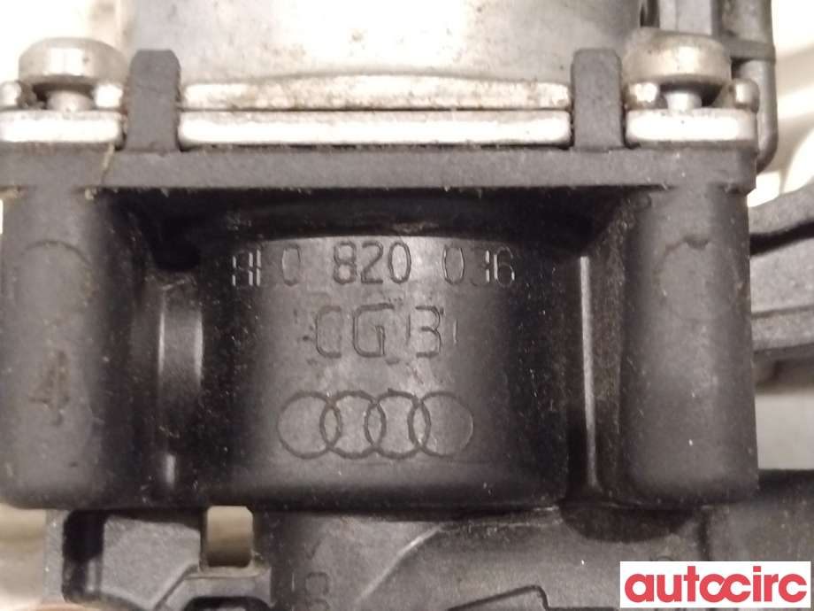 Diverse deler til Audi A8 2010-2013 (Type III, Fase 1) (AUDI|8E0820036|)