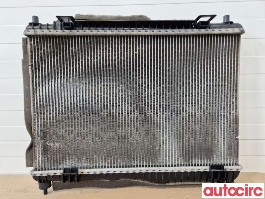 Radiator (manuell gir) til Ford Fiesta 2013-2017 (Type VI, Fase 2)  (FORD|2029178||C1B18005BC)