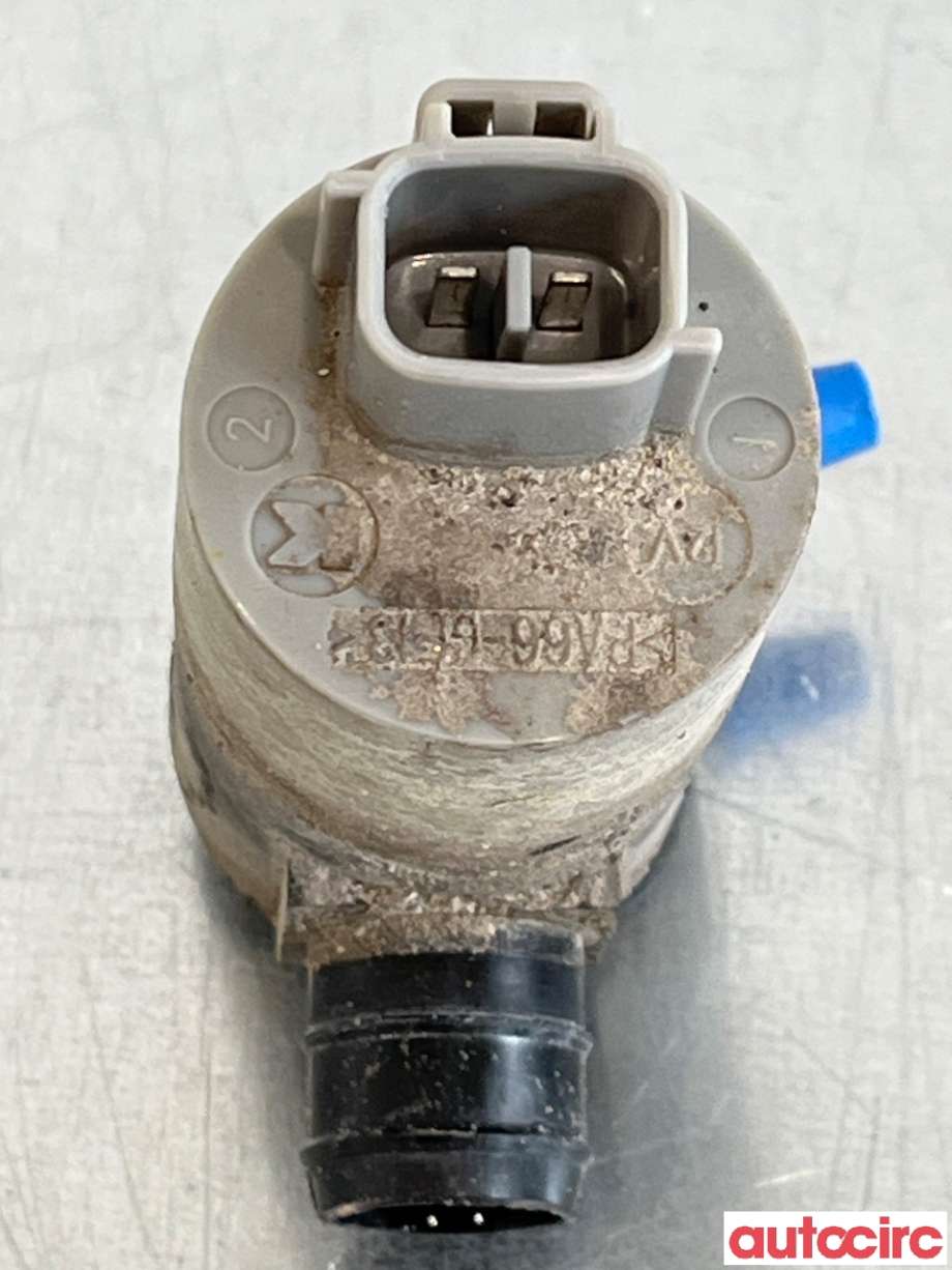 Spylerpumpe foran til Toyota Avensis 2009-2015 (Type III, Fase 1)  (TOYOTA|8533002030|)