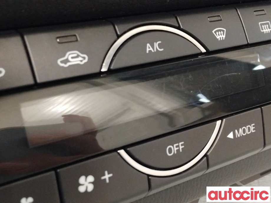 Varmeapparat betjening til Mazda 3 2013-2016 (Type III, Fase 1)  (MAZDA|BHT1-61-190F|BHT1-61-190-B)