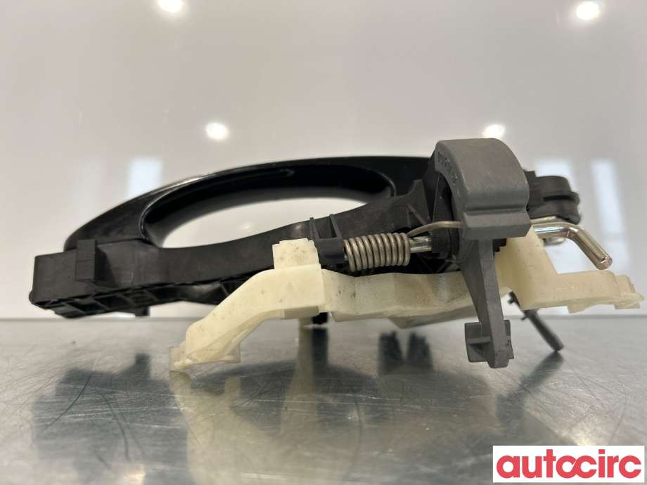 Dørhåndtak utv venstre foran til VW Transporter / Caravelle 2015-2019 (T6) (T6) (VOLKSWAGEN|7H0837205D|)