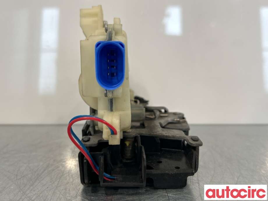 Låsekasse venstre foran til VW Transporter / Caravelle 2015-2019 (T6) (T6) (VOLKSWAGEN|7E1837015B||3B1837015BC)