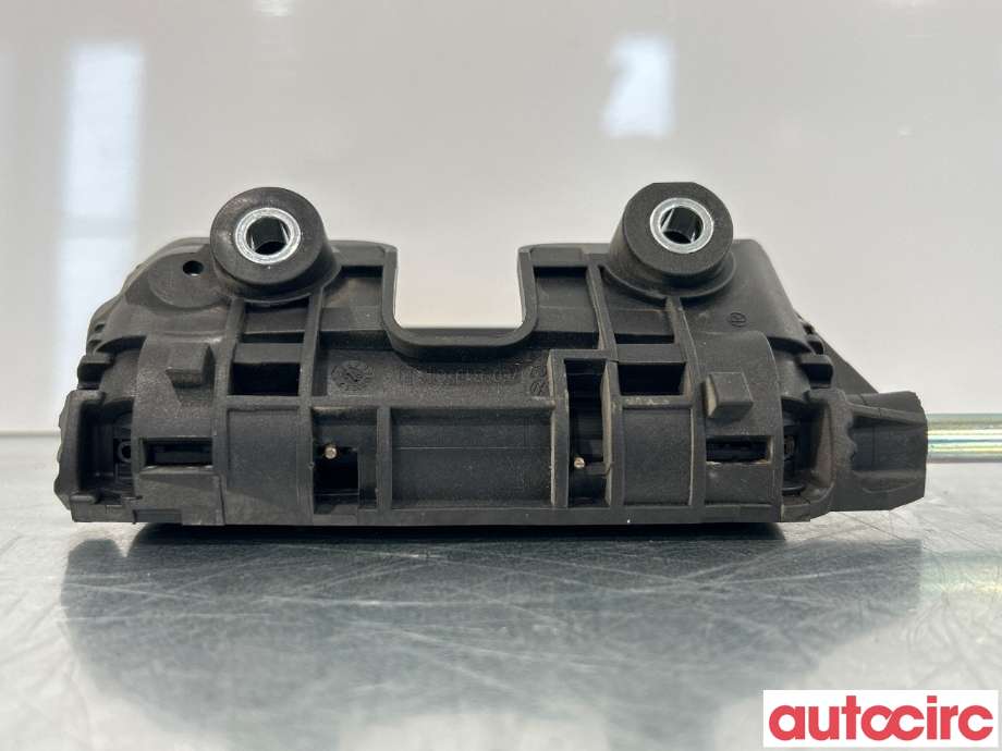 Dørhåndtak inv høyre til VW Transporter / Caravelle 2015-2019 (T6) (T6) (VOLKSWAGEN|7E0843642B|)