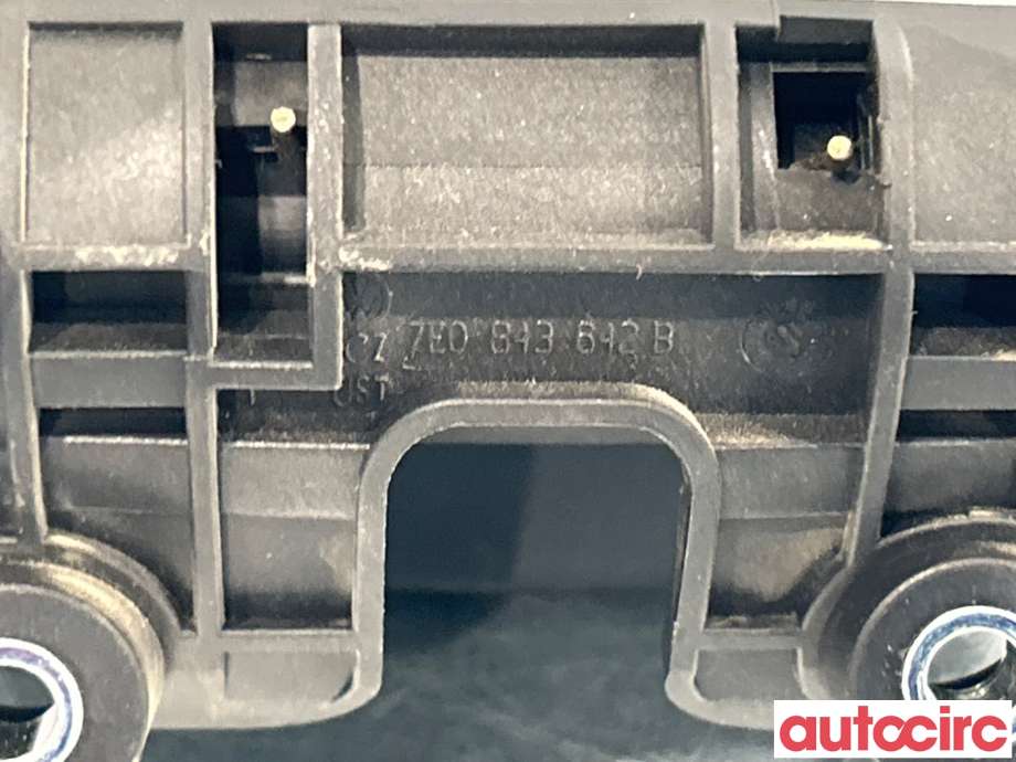 Dørhåndtak inv høyre til VW Transporter / Caravelle 2015-2019 (T6) (T6) (VOLKSWAGEN|7E0843642B|)