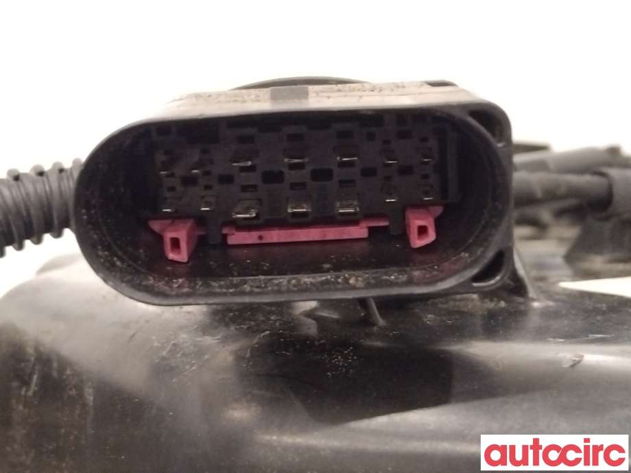 AdBlue tank til VW Transporter / Caravelle 2015-2019 (T6) (T6) (VOLKSWAGEN|7E0131877H||7E0131877F)