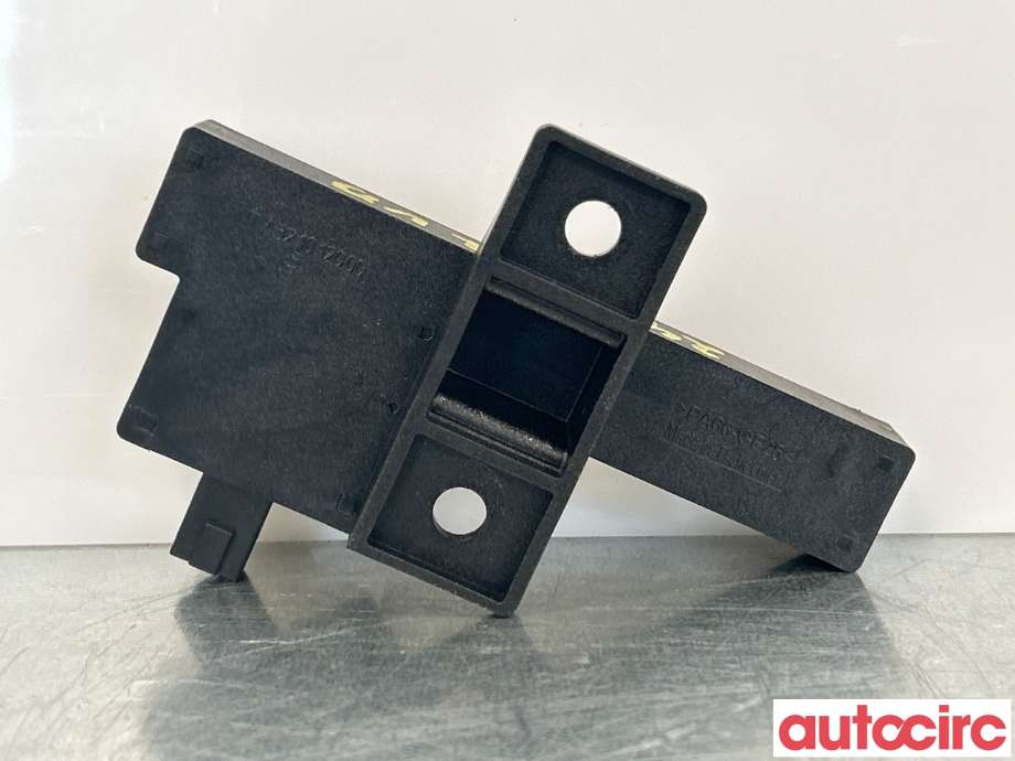 Diverse deler til Audi A8 2010-2013 (Type III, Fase 1) (AUDI|8K0907247)