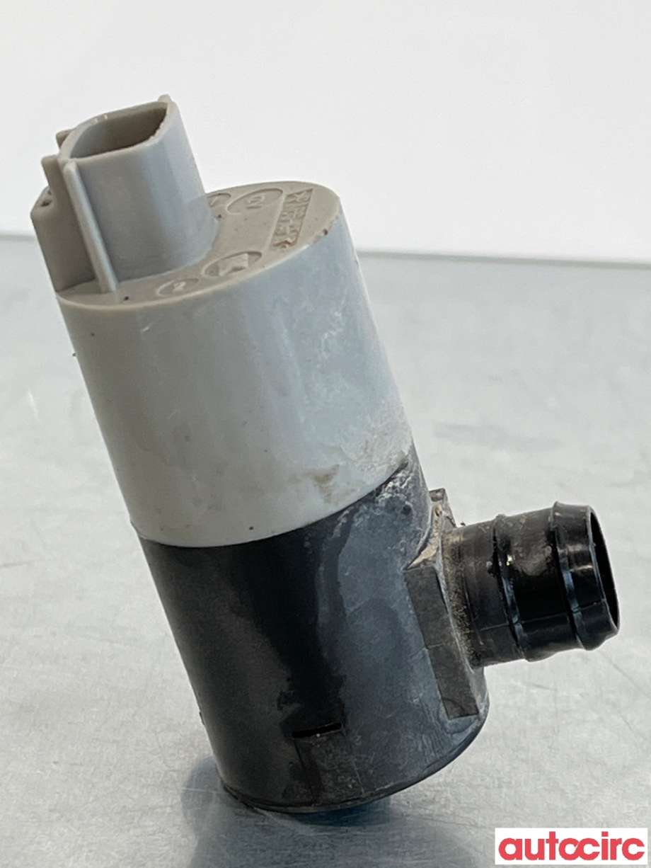 Spylerpumpe foran til Toyota Avensis 2009-2015 (Type III, Fase 1)  (TOYOTA|8533002030|)