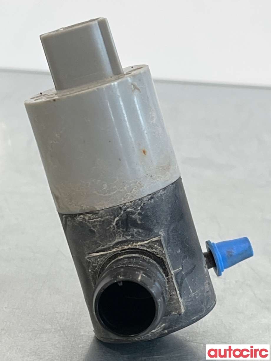 Spylerpumpe foran til Toyota Avensis 2009-2015 (Type III, Fase 1)  (TOYOTA|8533002030|)