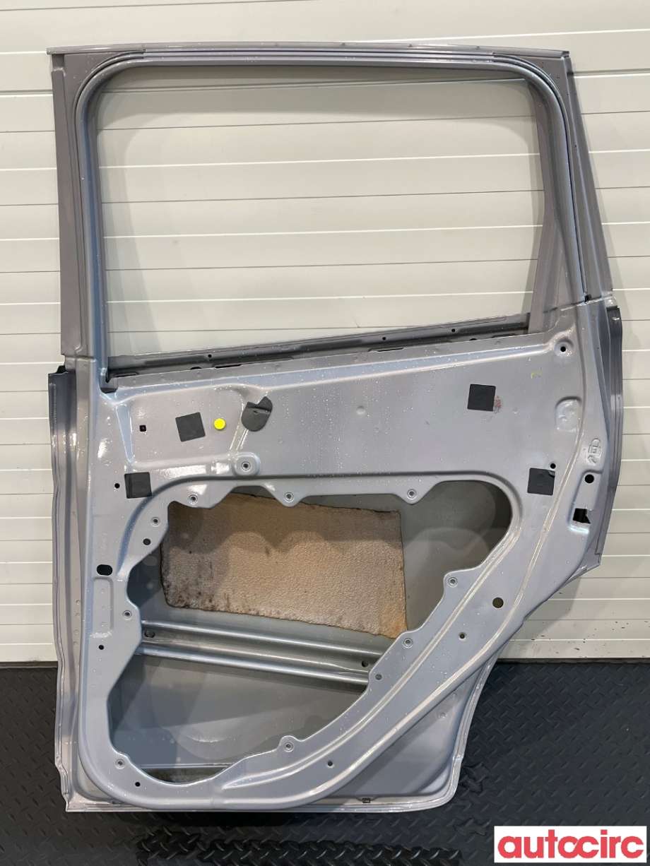 Dør høyre bak til Ford Kuga 2008-2012 (Type I)  (FORD|1520944|P8V41S24630AA)
