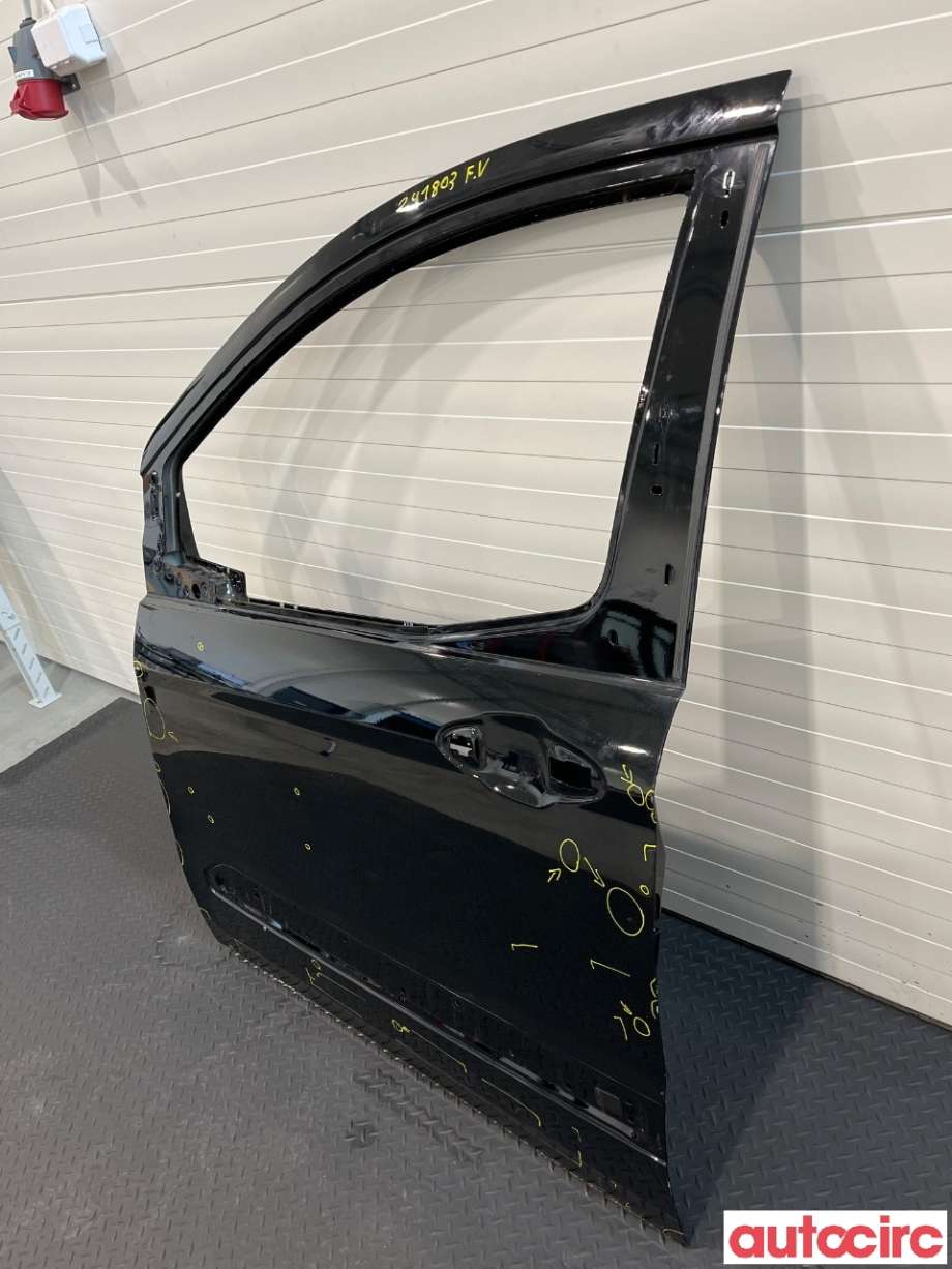 Dør venstre 2dørs til Ford Transit Courier 2018-2023 (Type I, Fase 2) (FORD|2595355|PET76-A20125-JB)