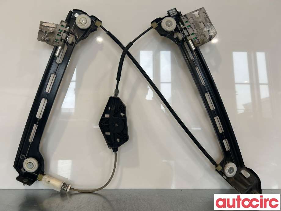 Ruteheis høyre bak til VW CC 2008-2012 (PASSAT CC) (PASSAT CC) (VOLKSWAGEN|3C8839462M|3C8839462K)