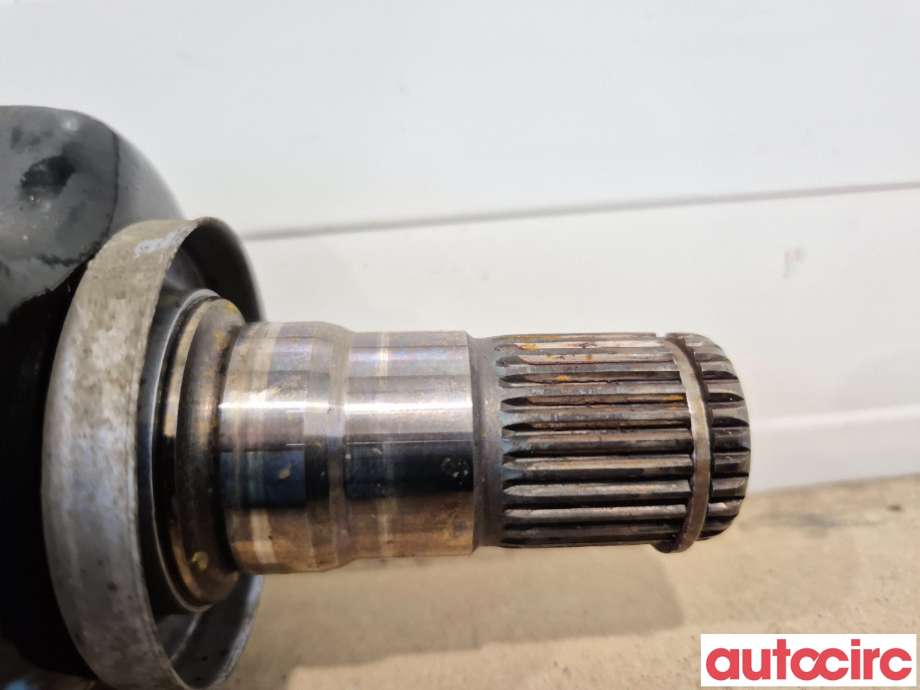 Drivaksel venstre foran til BMW X1 2015-2022 (F48) (F48) (BMW|31605A2E055|)