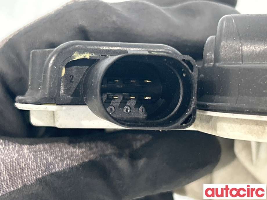 Låsekasse høyre bak til VW CC 2008-2012 (PASSAT CC) (PASSAT CC) (VOLKSWAGEN|5N0839016D)
