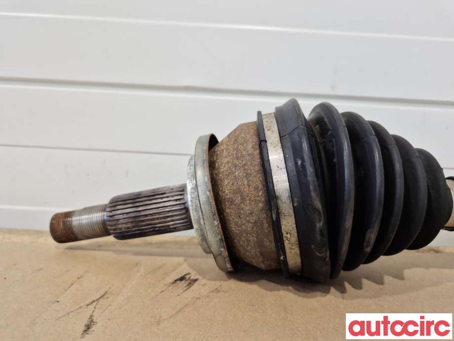 Drivaksel venstre foran til Toyota Avensis 2009-2015 (Type III, Fase 1) (TOYOTA|4342005431|)