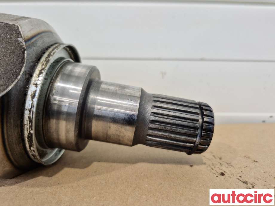 Drivaksel venstre foran til Toyota Avensis 2009-2015 (Type III, Fase 1) (TOYOTA|4342005431|)
