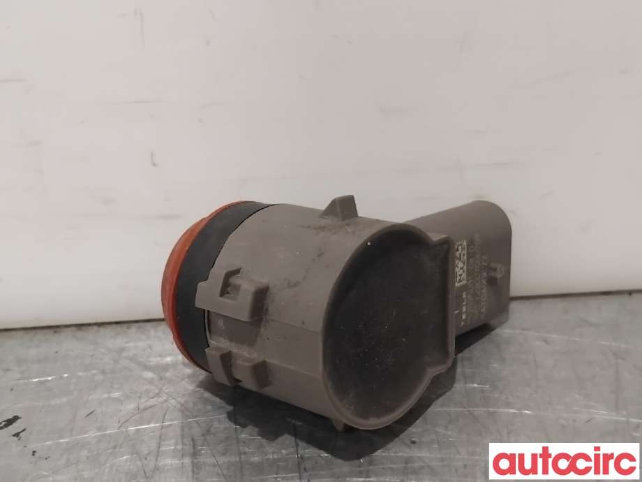 Parkeringssensor foran til Tesla Model Y 2021-2024 (Type I)  (TESLA|2525001-08-D|)