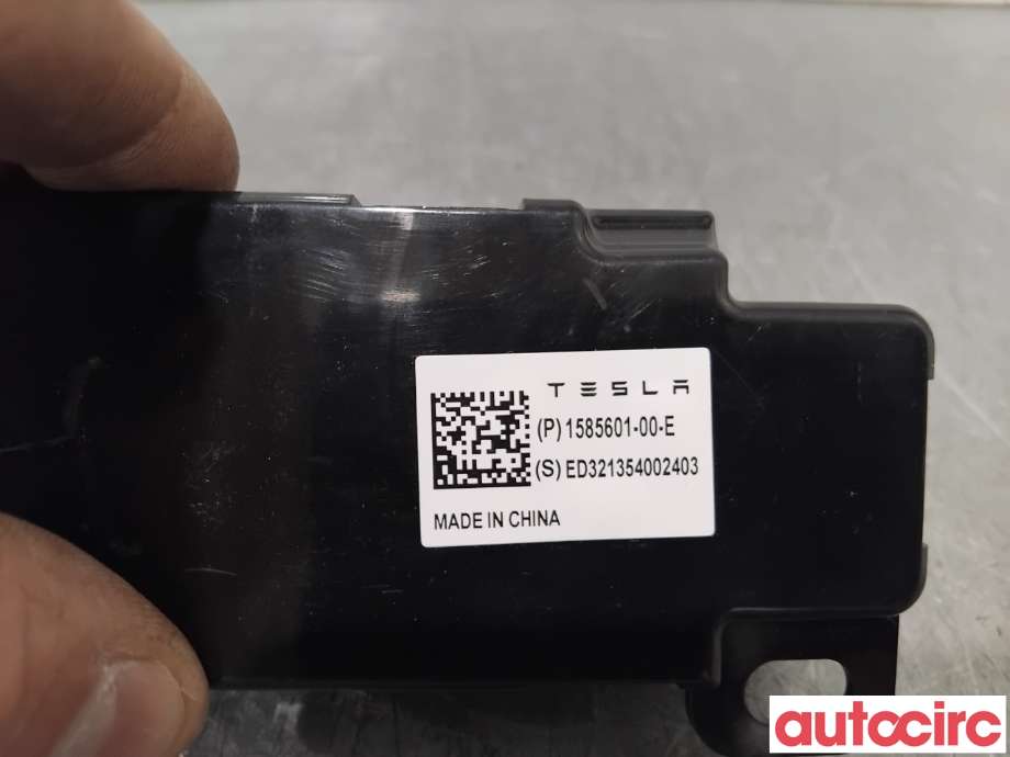Diverse deler til Tesla Model Y 2021-2024 (Type I)  (TESLA|1585601-00-E|)