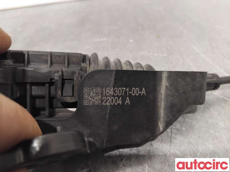Diverse deler til Tesla Model Y 2021-2024 (Type I)  (TESLA|1643071-00-A|)