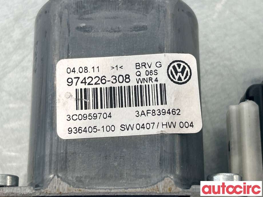 Ruteheis høyre bak til VW Passat 2011-2015 (B7) (B7) (VOLKSWAGEN|3AA959704)