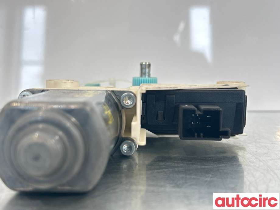 Ruteheis høyre foran til Audi A4 2007-2014 (Type IV) (B8) (B8) (AUDI|8T0959802A|8K0959802)