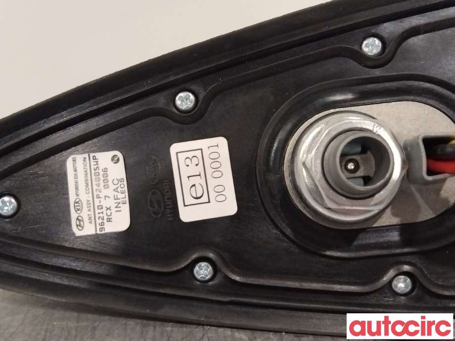 Antenne navigasjon til Kia Sorento 2016-->> Type III (KIA|96210P2400SWP|)