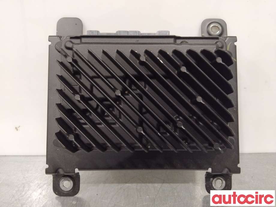 Bilstereo forsterker til Kia Sorento 2016-->> Type III (KIA|96370P2200|)