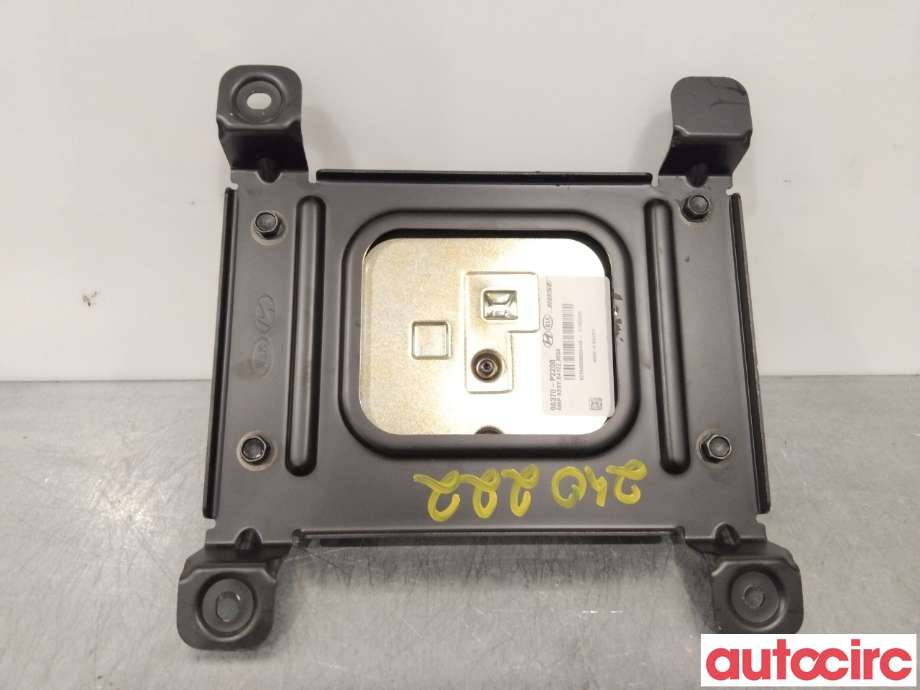 Bilstereo forsterker til Kia Sorento 2016-->> Type III (KIA|96370P2200|)
