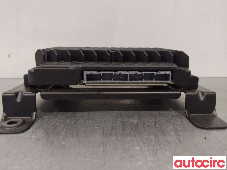 Bilstereo forsterker til Kia Sorento 2016-->> Type III (KIA|96370P2200|)