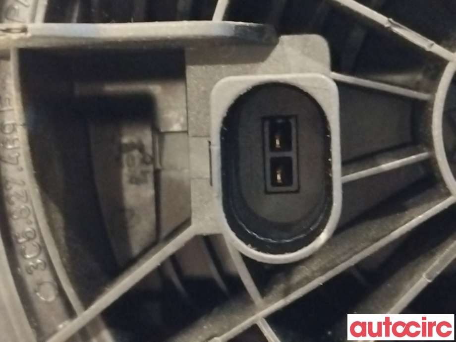 Bakluke/bakdør håndtak til VW Golf VI 2008-2012  (VOLKSWAGEN|6R0827469D|)