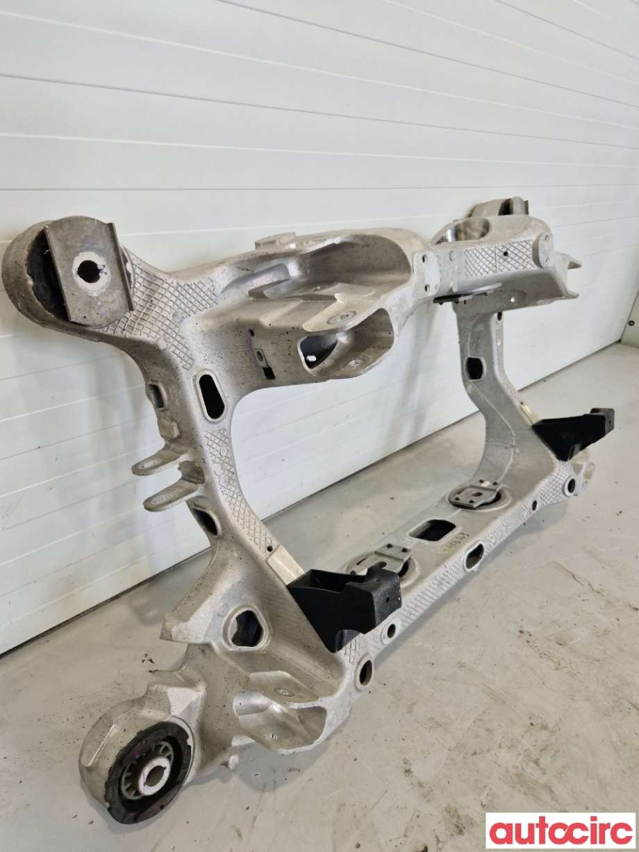 Travers bak til Ford Mustang Mach-e 2020-->>  (FORD (US)|2479162||LJ9C-5K067-AC)