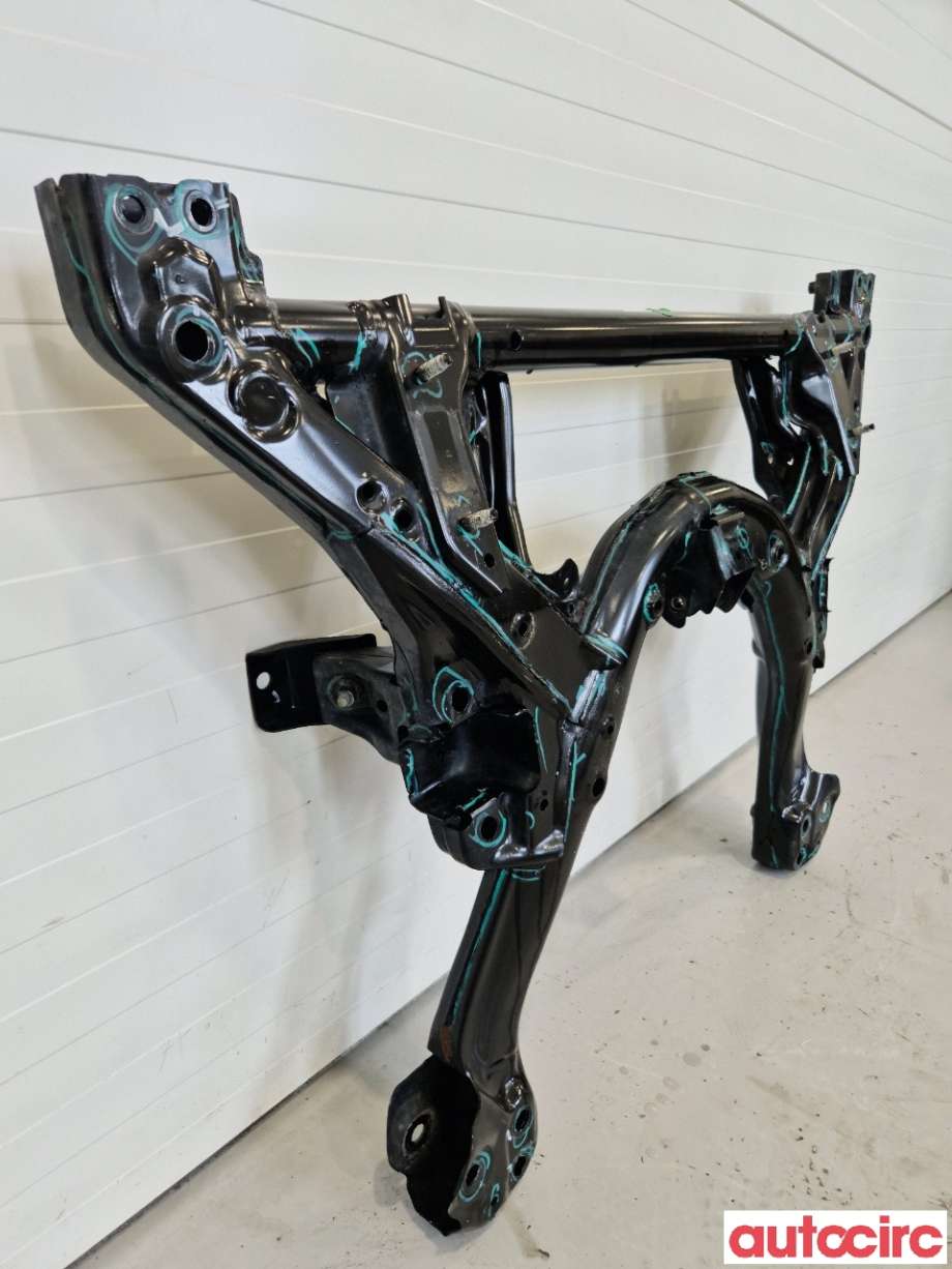 Travers foran hoved til Tesla Model Y 2021-2024 (Type I) (TESLA|104453101B|)