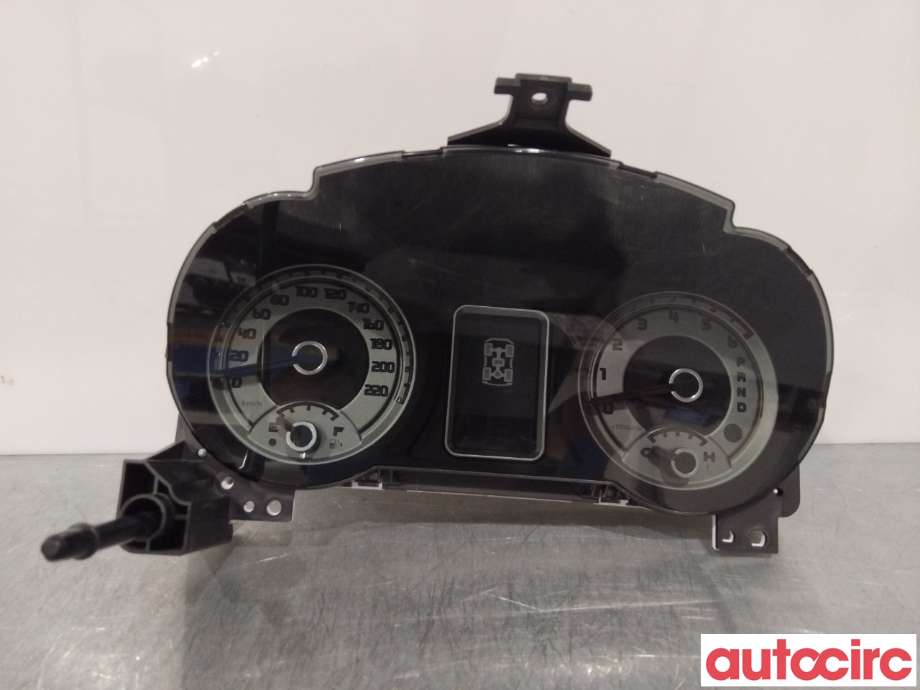 Instrumentpanel til Mitsubishi Pajero, 2007-2016 (Type IV, Fase 1)  (MITSUBISHI|8100B879)