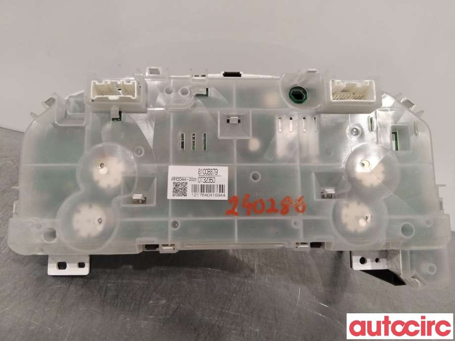 Instrumentpanel til Mitsubishi Pajero 2007-2016 (Type IV, Fase 1)  (MITSUBISHI|8100B879|)