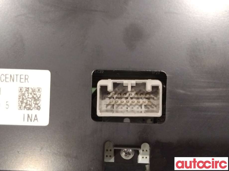 Multimedia display (MCU - Media Controller Unit) til Mitsubishi Pajero 2007-2016 (Type IV, Fase 1)  (MITSUBISHI|8750A251|)