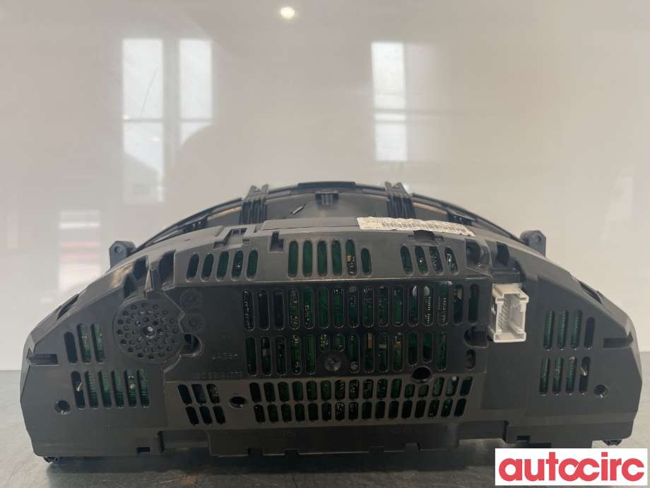 Instrumentpanel til Mercedes GLK 2008-2015 (X204) (X204) (MERCEDES|A2049003802|A2049005807)