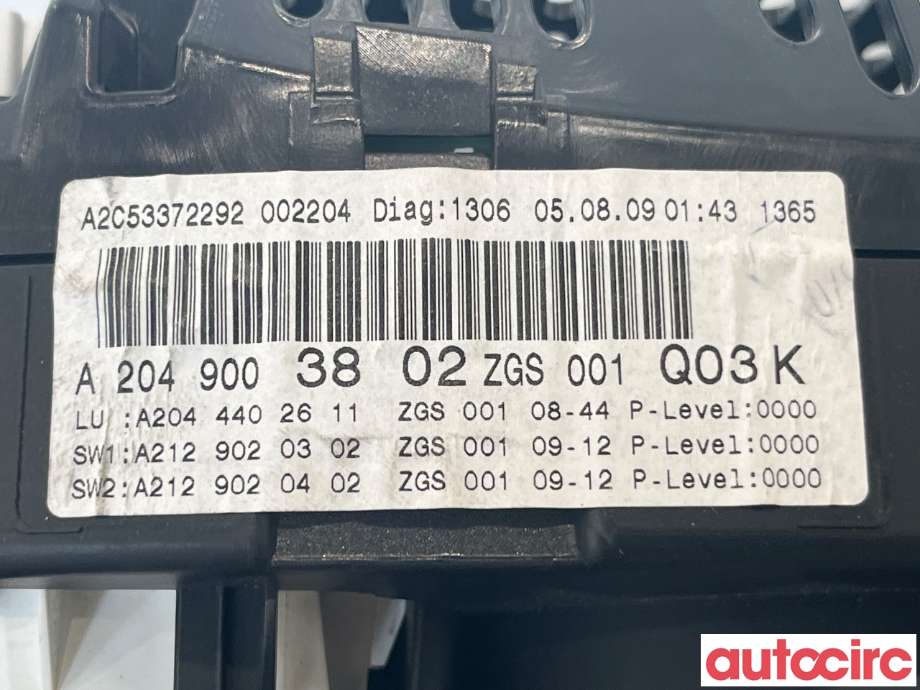 Instrumentpanel til Mercedes GLK 2008-2015 (X204) (X204) (MERCEDES|A2049003802|A2049005807)