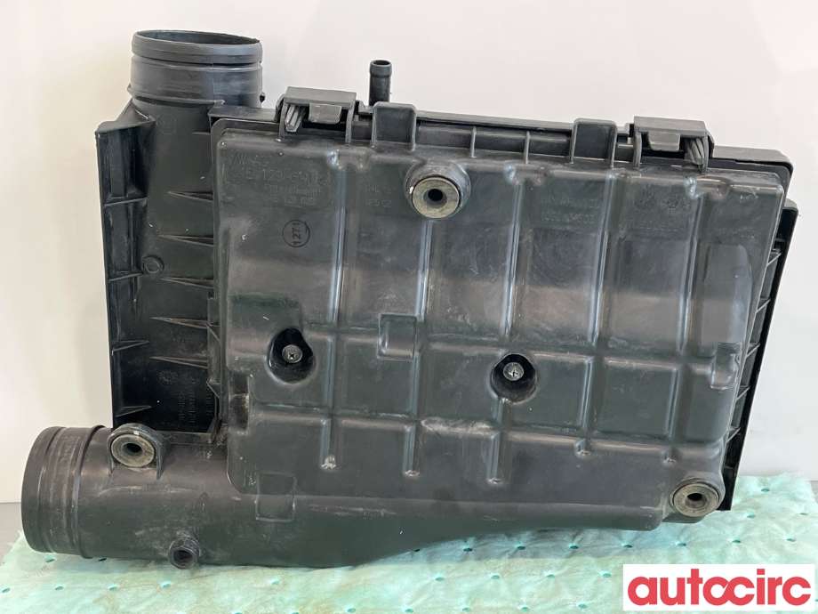 Luftfilterboks til VW Passat 2015-2019 (Fase 1) (B8) (B8) (VOLKSWAGEN|04E129611AK|04E129611G)