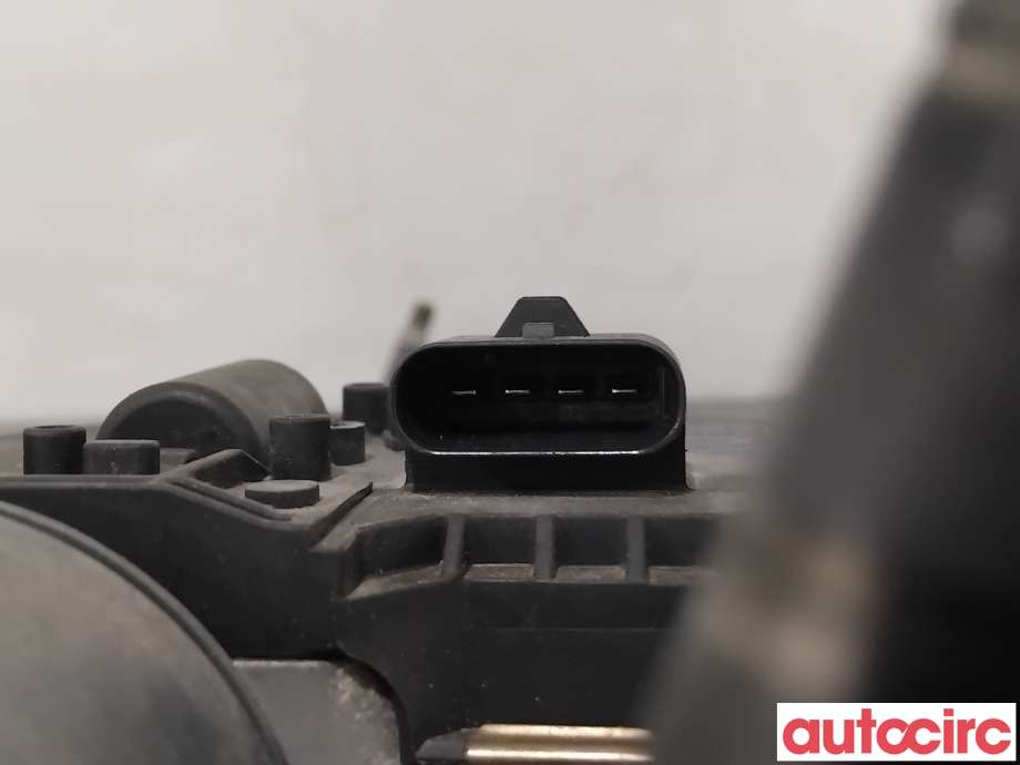 Viskermotor frontrute til Mercedes E-Klasse 2009-2013 (Fase 1) (W212) (W212) (MERCEDES|A2128201240|1397220666)