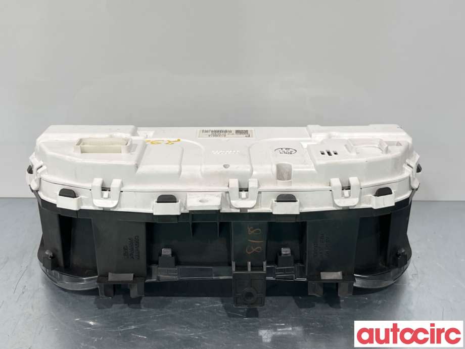 Instrumentpanel til Mitsubishi Lancer 2008-2017  (MITSUBISHI|8100B818|)