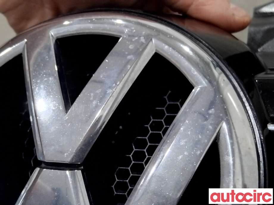 Grill til VW Golf VI 2008-2012  (VOLKSWAGEN|5K0853651AP||5K0853653F)