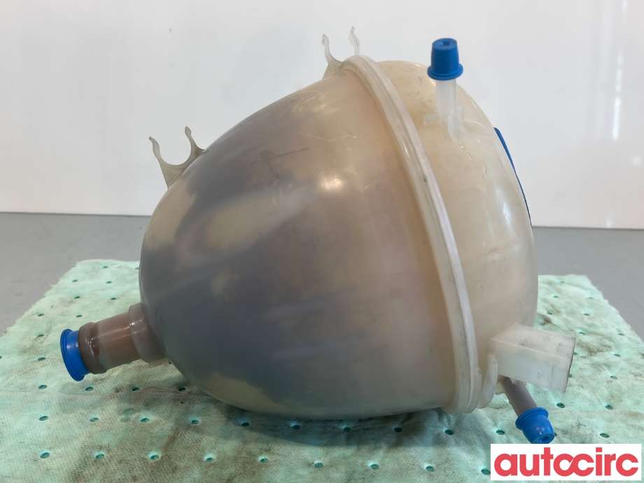 Ekspansjonstank til VW Transporter / Caravelle 2015-2019 (T6) (T6) (VOLKSWAGEN|7E0121407)