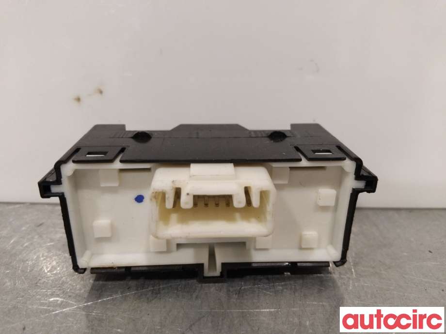 Bryter diverse til Toyota Auris 2015-2019 (Type II, Fase 2)  (TOYOTA|8497002060|)