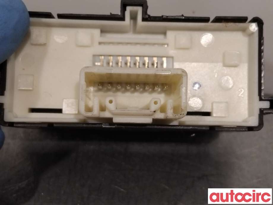 Bryter diverse til Toyota Auris 2015-2019 (Type II, Fase 2)  (TOYOTA|8497002060|)