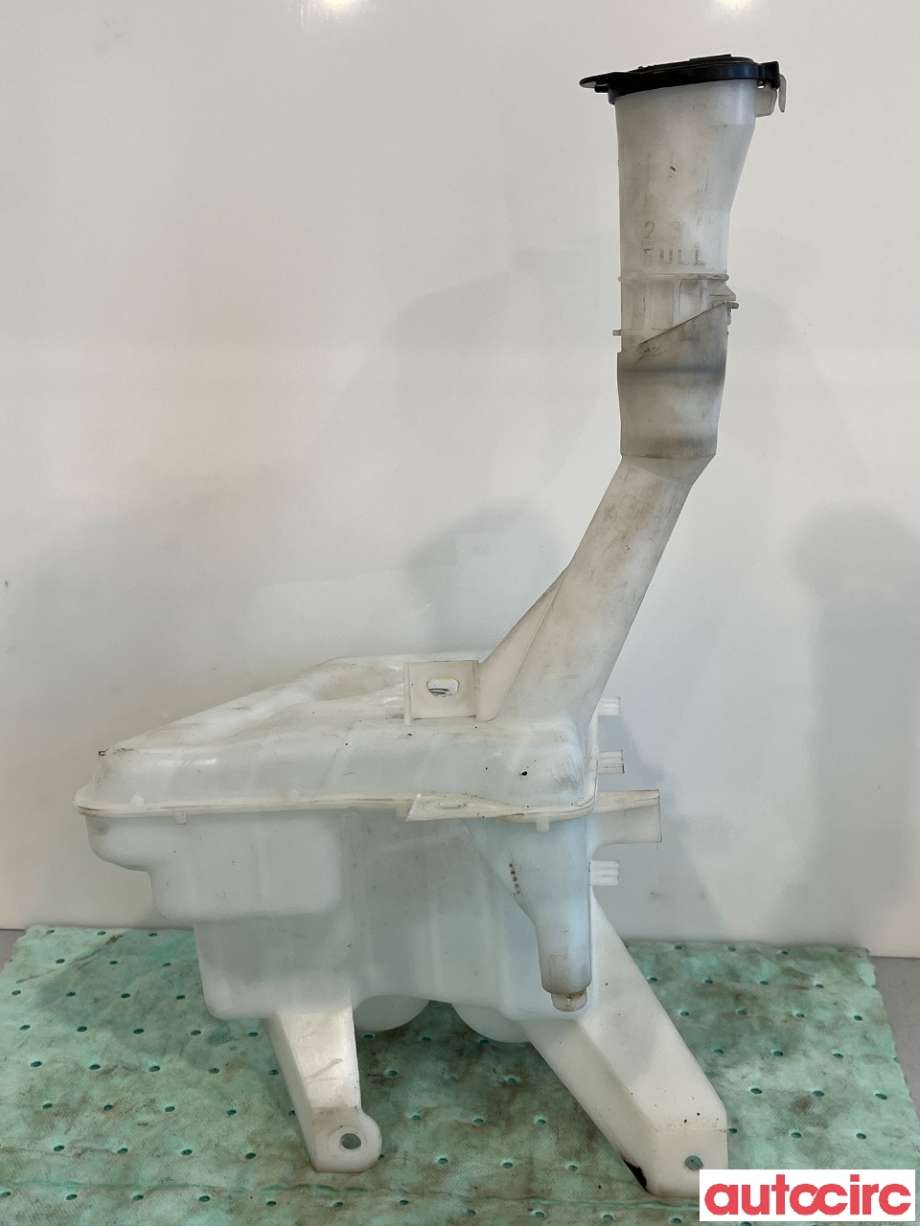 Spylertank til Toyota Urban Cruiser 2009-2014 (TOYOTA|8531552140|060851-316)