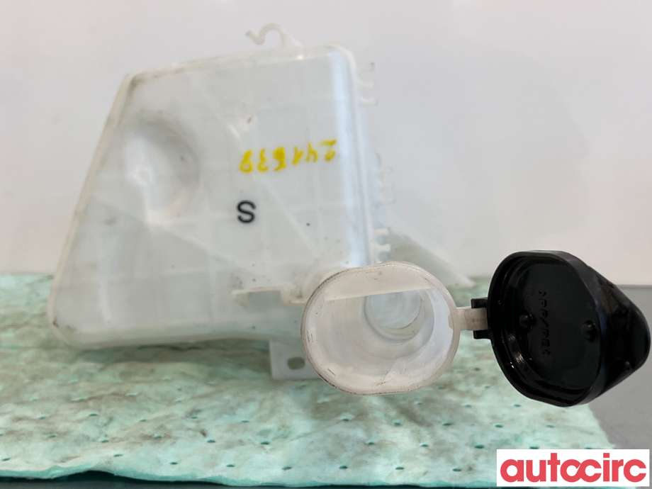 Spylertank til Toyota Urban Cruiser 2009-2014 (TOYOTA|8531552140|060851-316)
